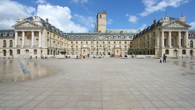 Fine Food and Wines on a Cruise through the Burgundy Region (port-to-port cruise)