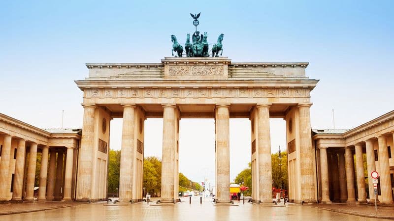 From Copenhagen to Amsterdam : The Baltic Sea, the Oder and Havel and Elbe Rivers (port-to-port cruise)