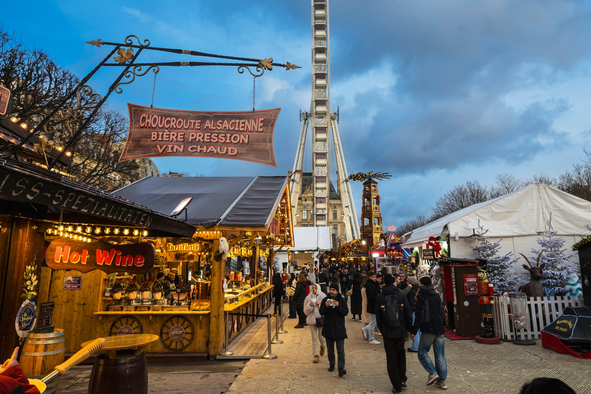 Royal Winter and Christmas Splendors ¿ Advent Along the Seine Aboard a Paddlewheel Boat (port-to-port cruise)