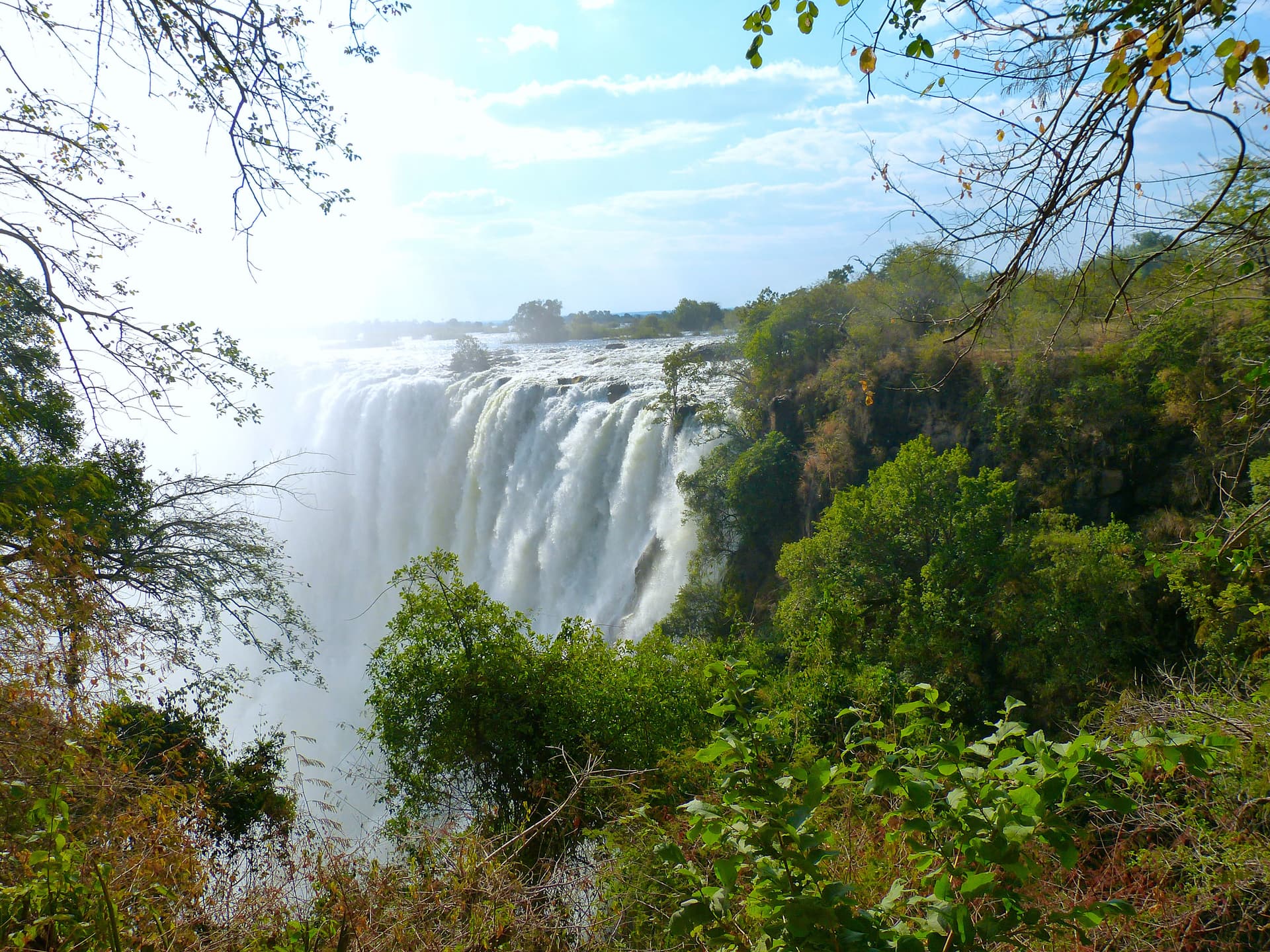 Safari Cruise along the Zambezi River - South Africa, Botswana, Namibia, Zimbabwe with extended stay at the Cape Peninsula (port-to-port cruise)