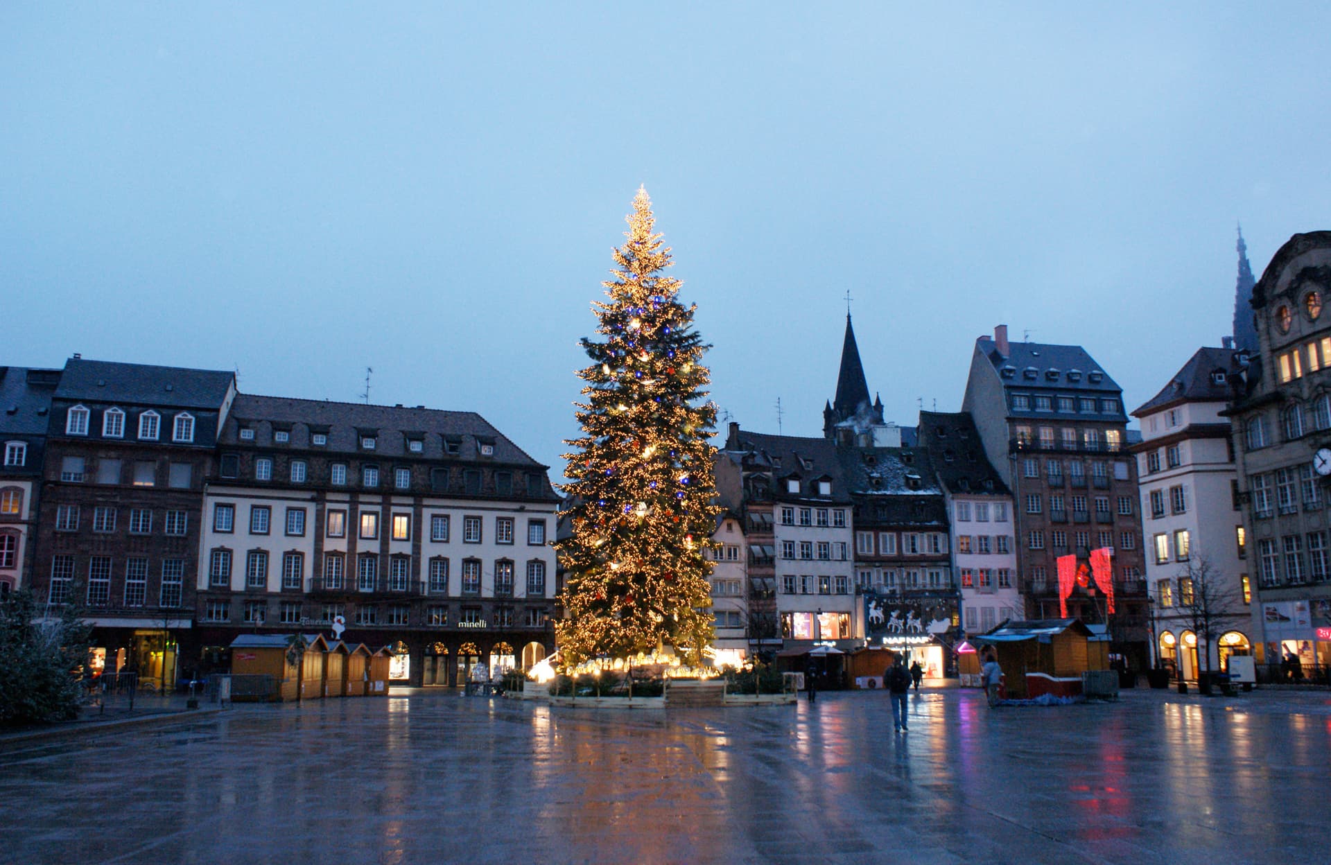 Christmas in Alsace and show at the Royal Palace (port-to-port)
