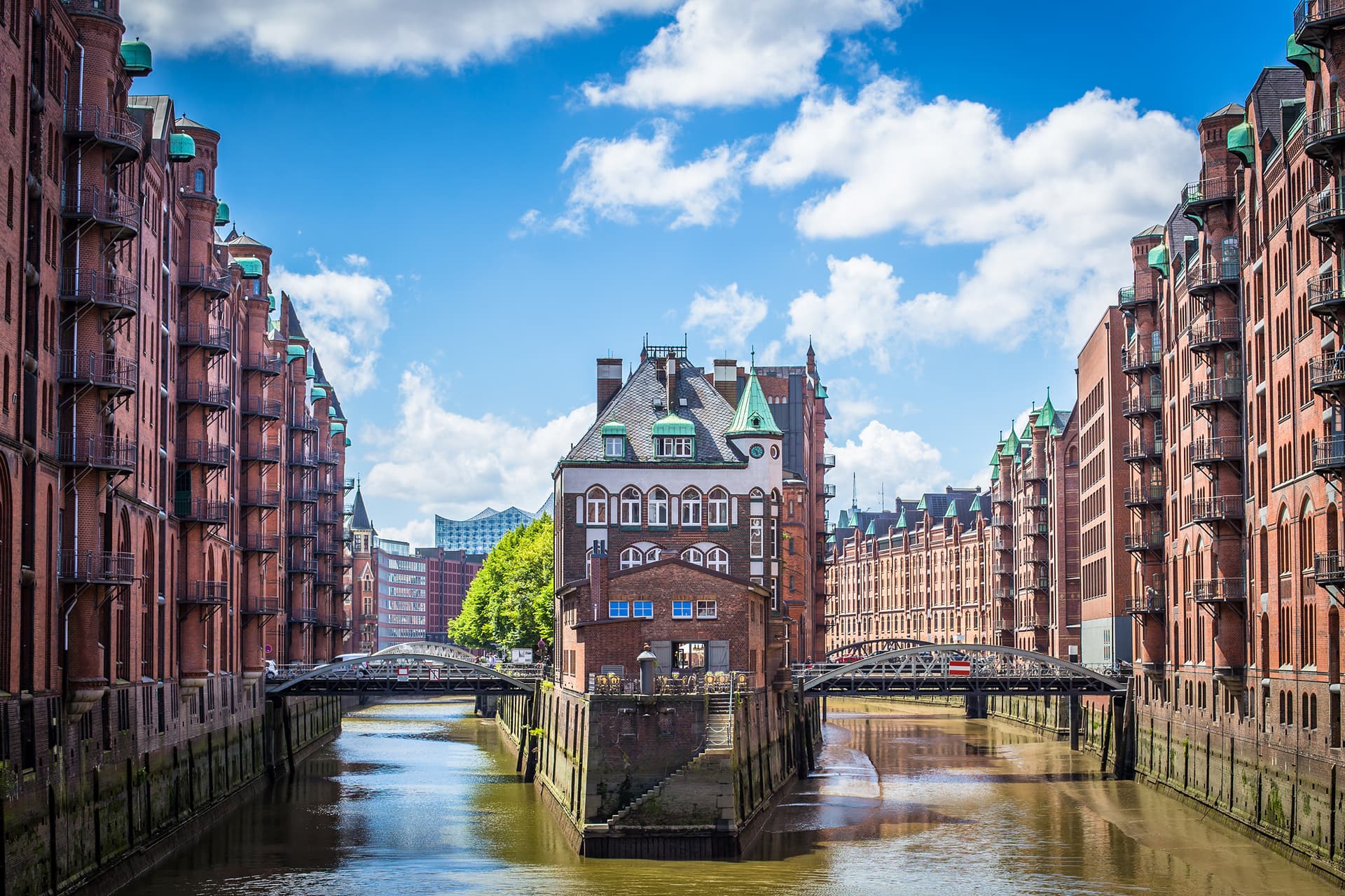 Loyalty Tour & Cruise: Between Land and Sea in the Heart of the Baltic¿s Most Beautiful Landscapes. (port-to-port cruise)