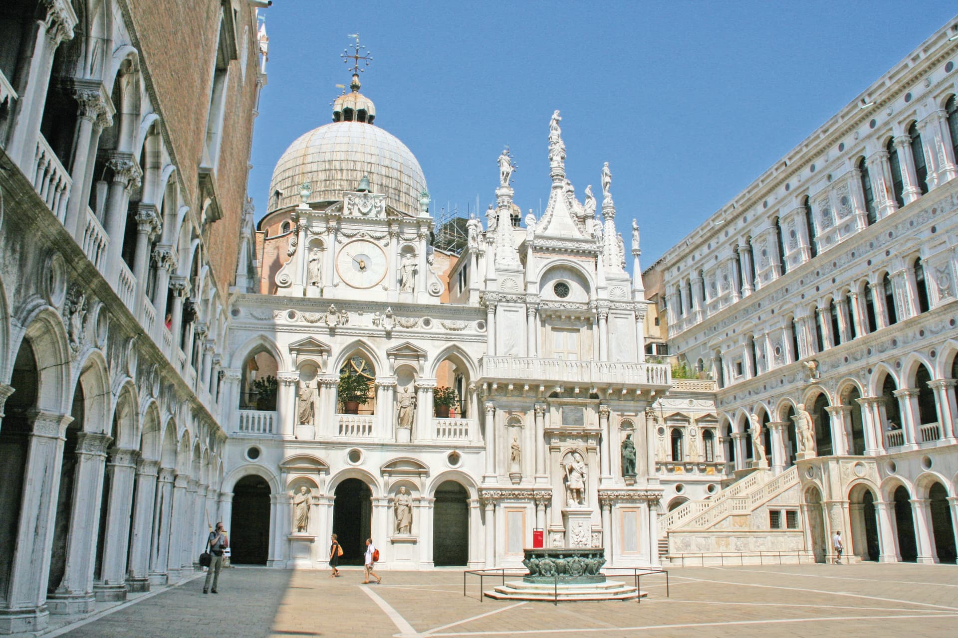 Venetian Treasures & Milan and Lake Como (port-to-port cruise)