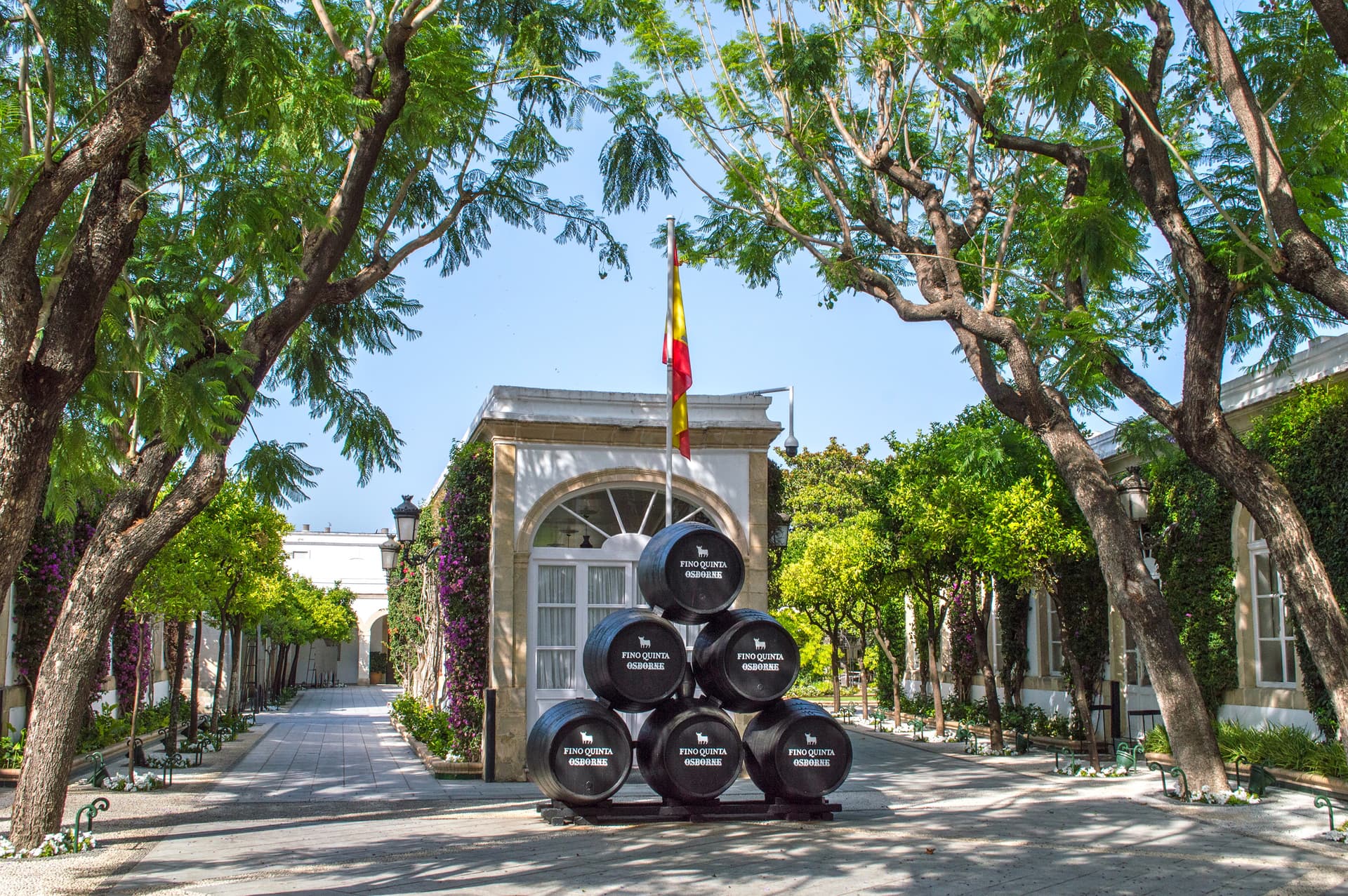 The Splendors of Andalusia Along the Guadalquivir Seville, Cordoba and Cadiz: the must-sees in an all-inclusive package (port-to-port cruise)